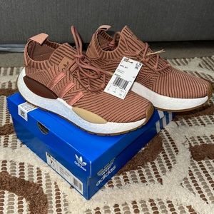 NWT Adidas NMD W1 in mauve/brown